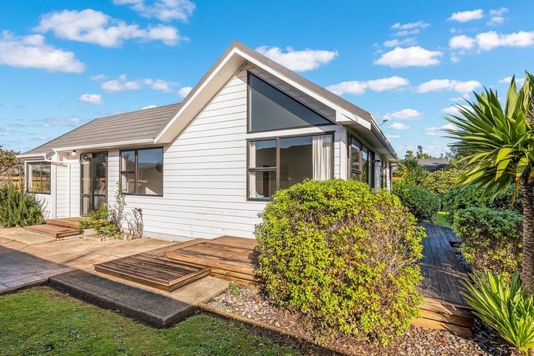 Photo of property in 25 Cedar Drive, Paraparaumu Beach, Paraparaumu, 5032