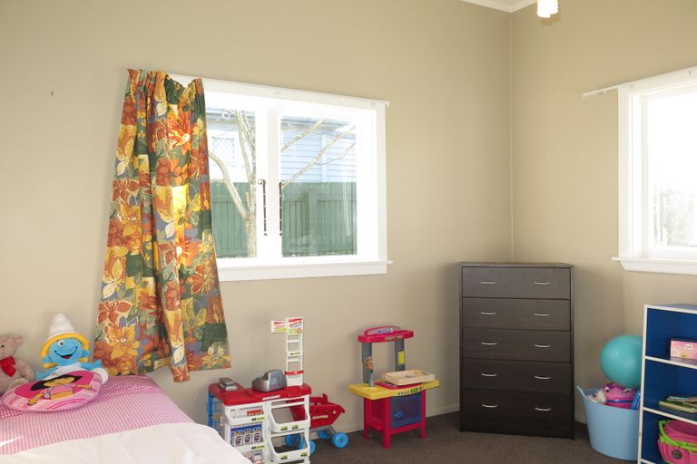 Photo of property in 215 Church Street, West End, Timaru, 7910