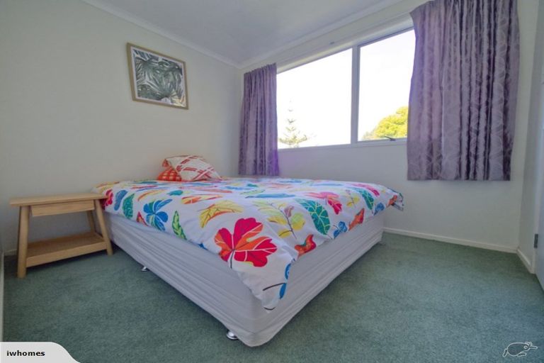Photo of property in 20 Jayne Place, Torbay, Auckland, 0630