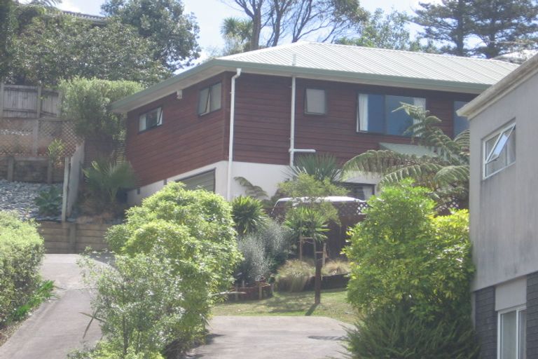 Photo of property in 2/21 Witheford Drive, Bayview, Auckland, 0629
