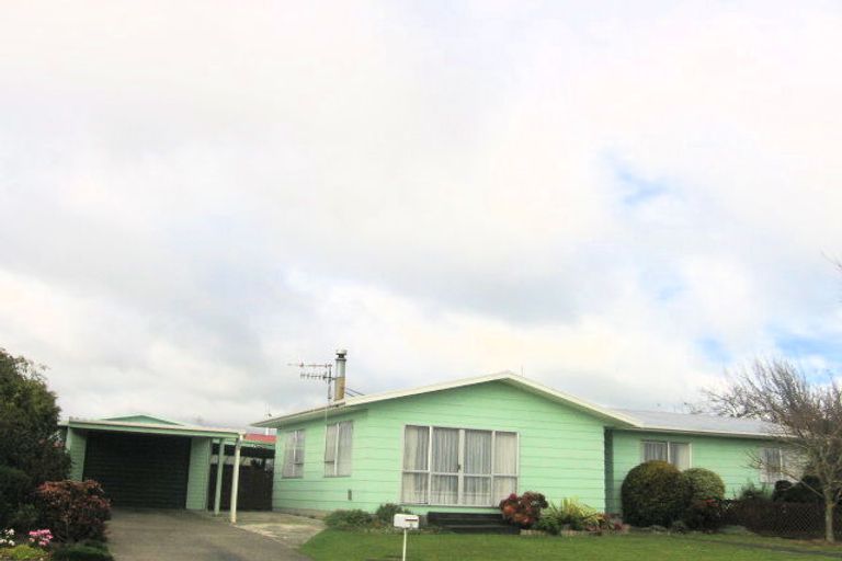 Photo of property in 9 Ashton Place, Highbury, Palmerston North, 4412
