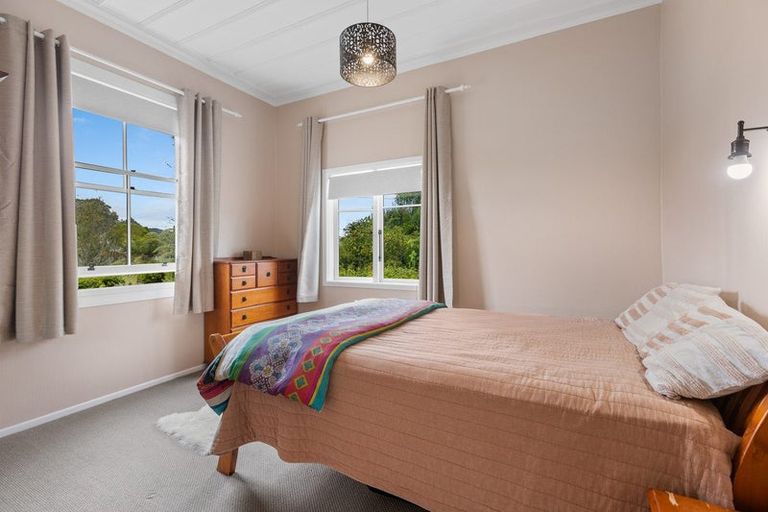 Photo of property in 22 Takiroa Street, Urenui, 4375