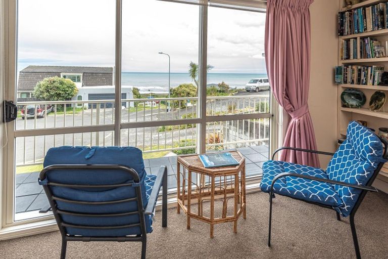 Photo of property in 4 Kapiti Terrace, Castlecliff, Whanganui, 4501