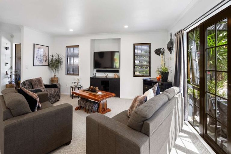 Photo of property in 1 Stonebridge Park Drive, Holdens Bay, Rotorua, 3010