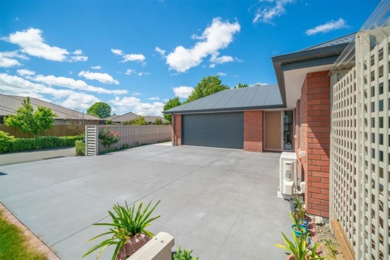 Photo of property in 2 Mimosa Lane, Yaldhurst, Christchurch, 8042