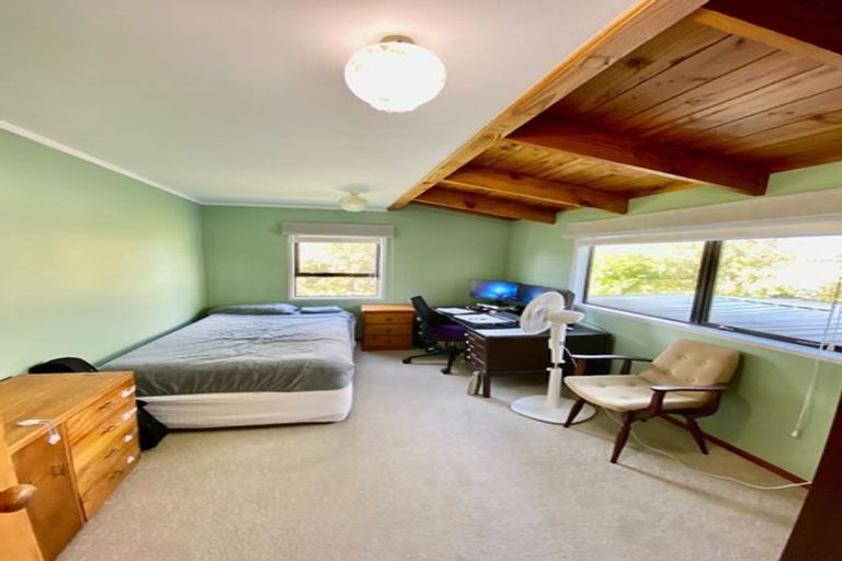 Photo of property in 1/44 Old Lake Road, Narrow Neck, Auckland, 0624