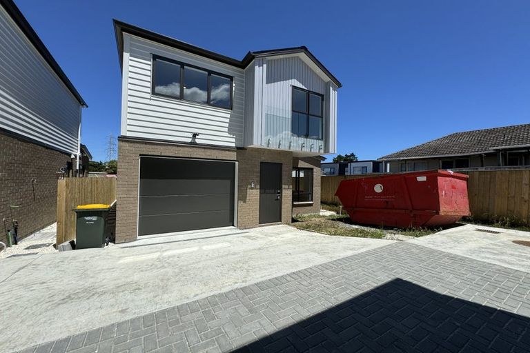 Photo of property in 22c Toru Street, Te Atatu Peninsula, Auckland, 0610