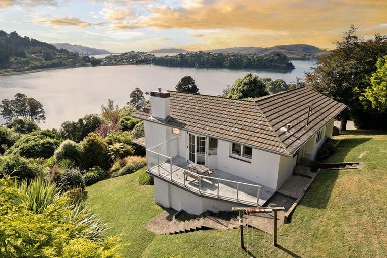 Photo of property in 3 Prospect Row, Roseneath, Port Chalmers, 9023