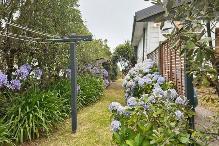 Photo of property in 31 Rodney Avenue, Te Horo Beach, Otaki, 5581
