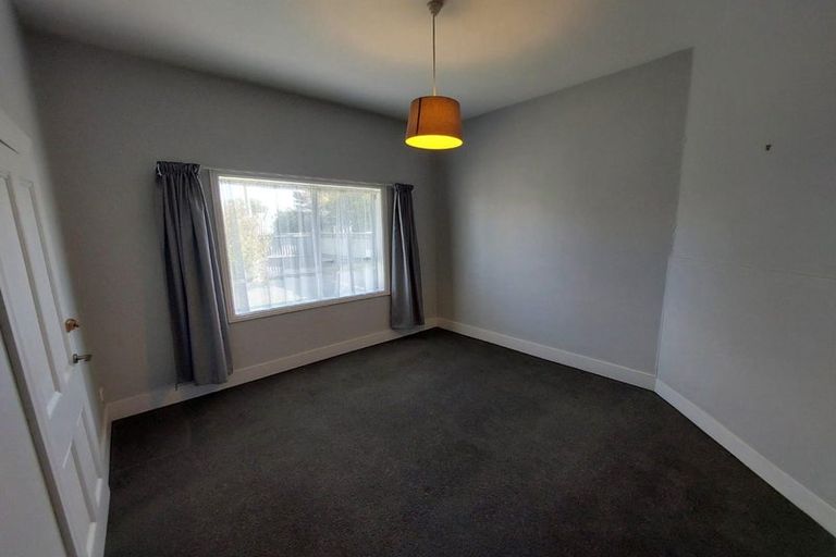 Photo of property in 90 Olliviers Road, Phillipstown, Christchurch, 8011