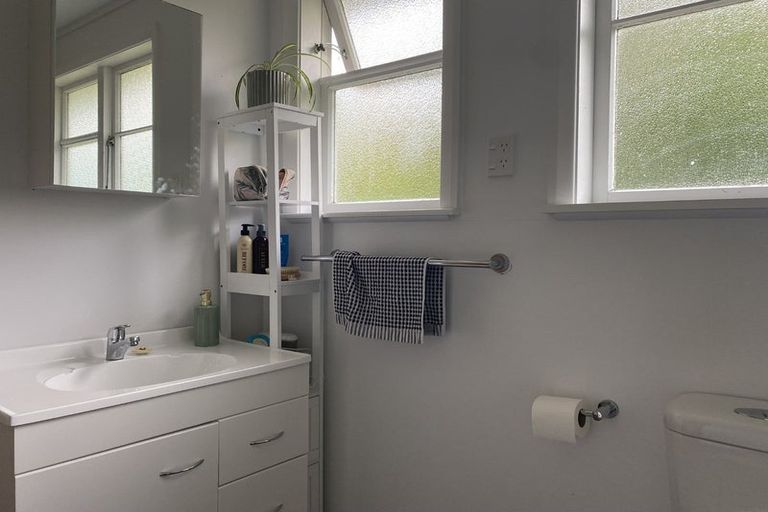 Photo of property in 68 The Drive, Tawa, Wellington, 5028