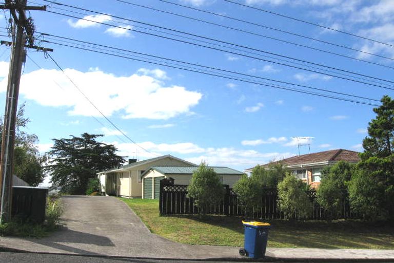 Photo of property in 1/44 Verran Road, Birkdale, Auckland, 0626