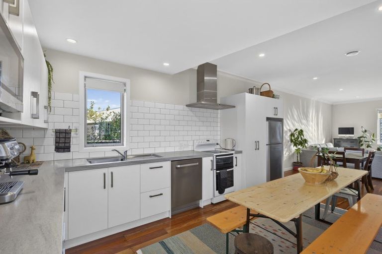 Photo of property in 83 Tukapa Street, Westown, New Plymouth, 4310