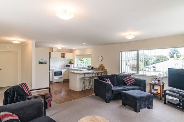 Photo of property in 9a Francis Road, Paraparaumu Beach, Paraparaumu, 5032