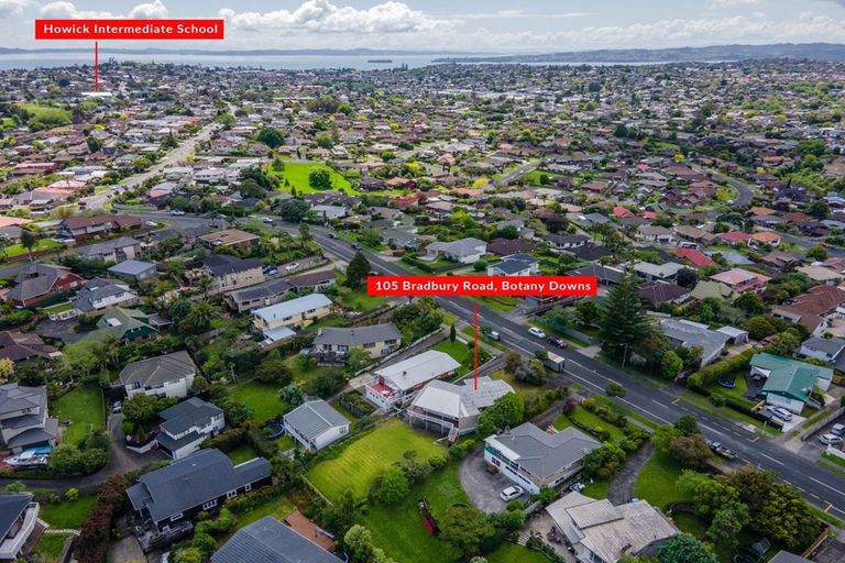 Photo of property in 105 Bradbury Road, Botany Downs, Auckland, 2010