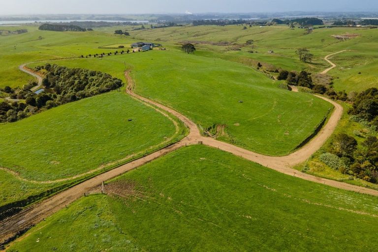 Photo of property in 1047 Awhitu Road, Pollok, 2683