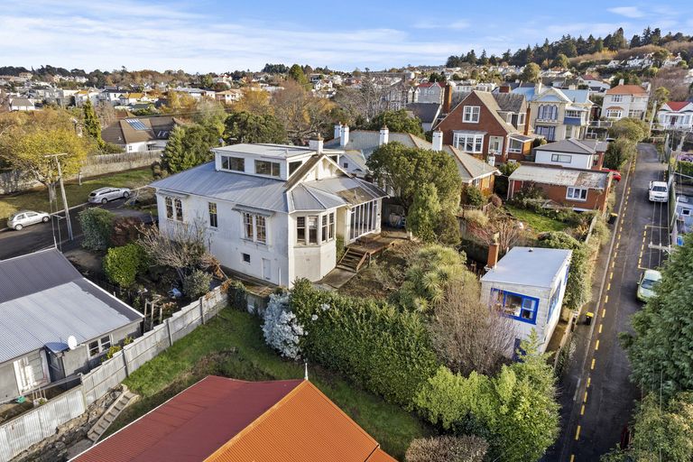 Photo of property in 34 Elm Row, Dunedin Central, Dunedin, 9016