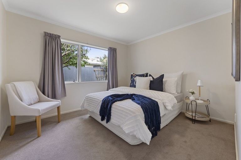 Photo of property in 5a Marama Crescent, Palmerston North, 4414