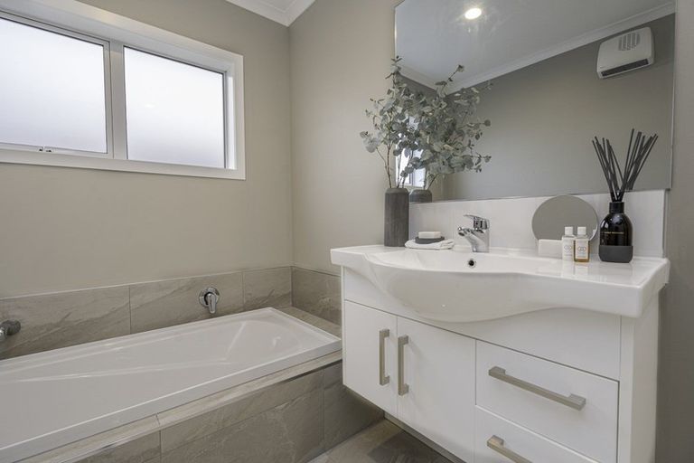 Photo of property in 24 Saxbys Road, Glenview, Hamilton, 3206