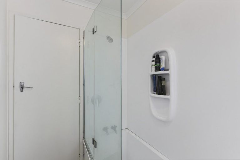 Photo of property in 8 Simons Street, Moturoa, New Plymouth, 4310