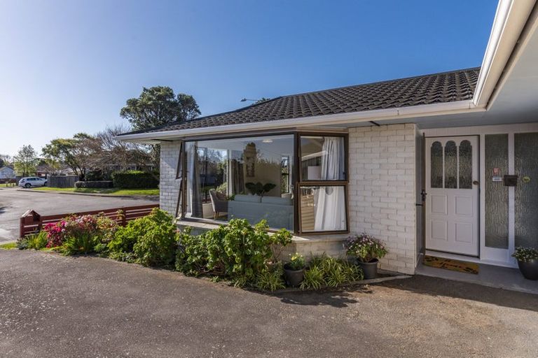 Photo of property in 16a Awatea Avenue, Paraparaumu, 5032