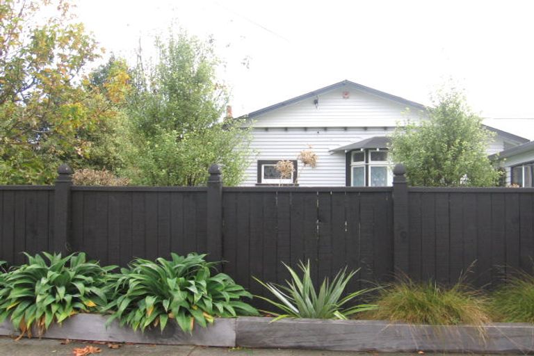 Photo of property in 12 Hinemoa Street, Waiwhetu, Lower Hutt, 5010