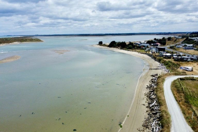 Photo of property in 1 Boat Harbour Road, Fortrose, Tokanui, 9875