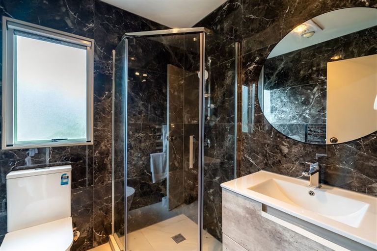 Photo of property in 13 Redfern Lane, Glenfield, Auckland, 0629