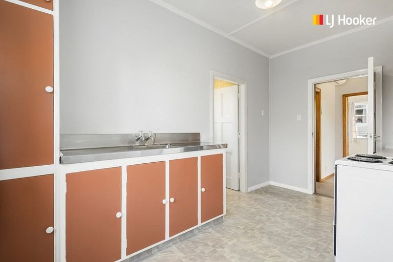 Photo of property in 52 Puketai Street, Andersons Bay, Dunedin, 9013