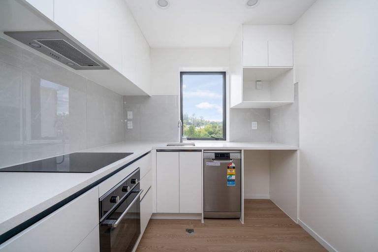 Photo of property in 3/2c Blanc Road, Silverdale, 0932