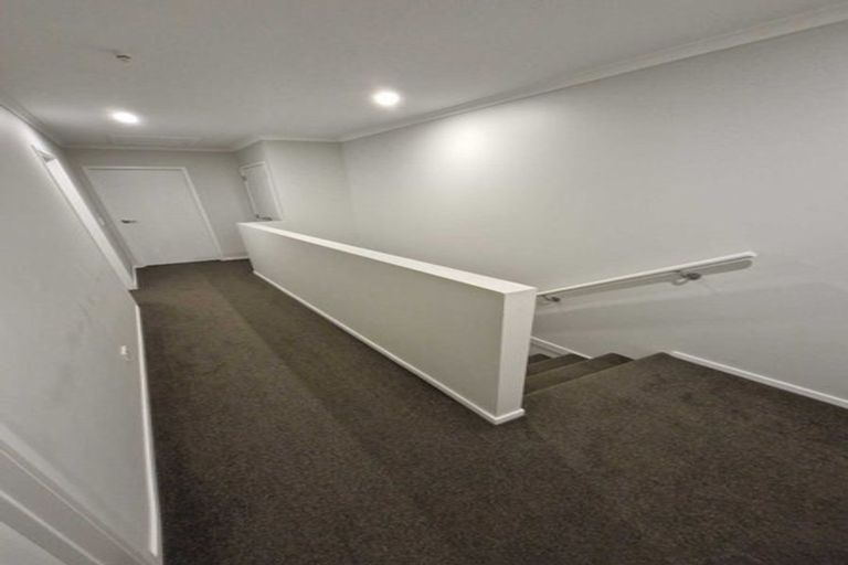 Photo of property in 29 Discovery Place, Marfell, New Plymouth, 4310