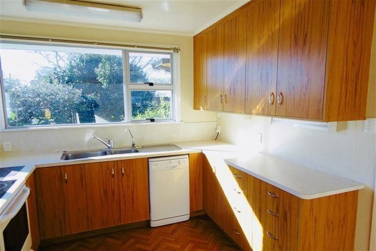 Photo of property in 91 Manu Crescent, Upper Vogeltown, New Plymouth, 4310