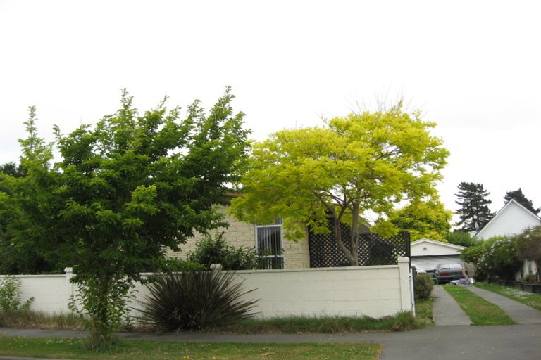 Photo of property in 15 Cowes Street, Avondale, Christchurch, 8061