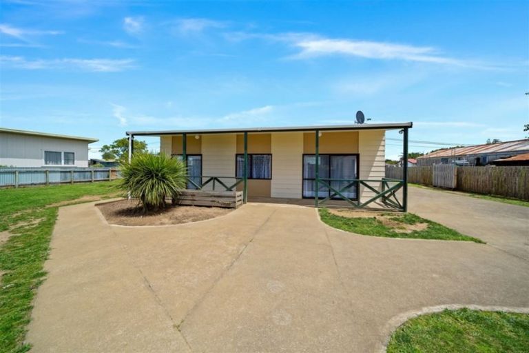 Photo of property in 37 Grey Street, Normanby, Hawera, 4614