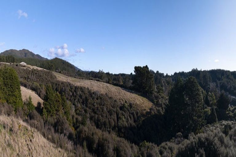 Photo of property in 14 Raikes Road, Kaitoke, Upper Hutt, 5018