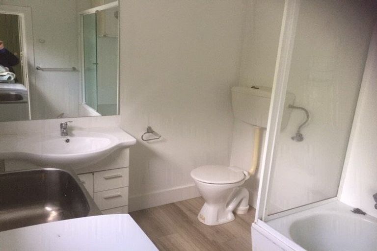 Photo of property in 1/72 Derwent Street, Island Bay, Wellington, 6023