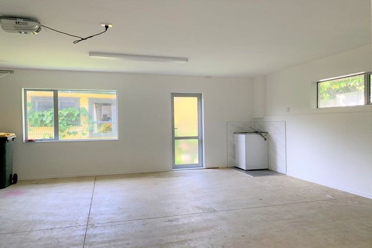 Photo of property in 44d Mountain Road, Mangere Bridge, Auckland, 2022