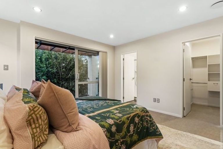 Photo of property in 11 Phar Lap Crescent, Takanini, 2112