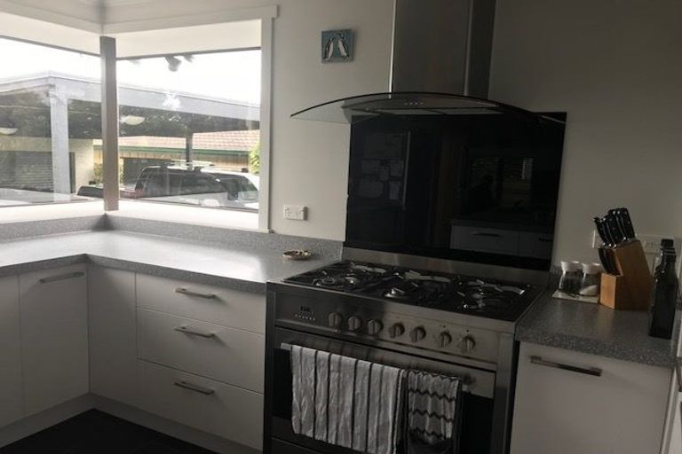 Photo of property in 6 Glenbank Road, Te Awanga, 4102