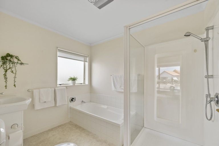 Photo of property in 9/212 Grove Road, Mayfair, Hastings, 4122