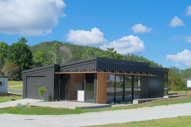 Photo of property in 11 Pinnacles Lane, Pauanui, 3579