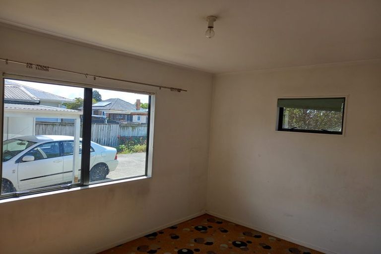 Photo of property in 8 Berkeley Road, Manurewa, Auckland, 2102