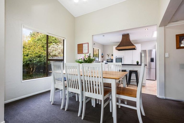 Photo of property in 22 Solander Place, Whitby, Porirua, 5024