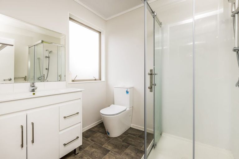 Photo of property in 18 Windfola Parkway, Takanini, 2112