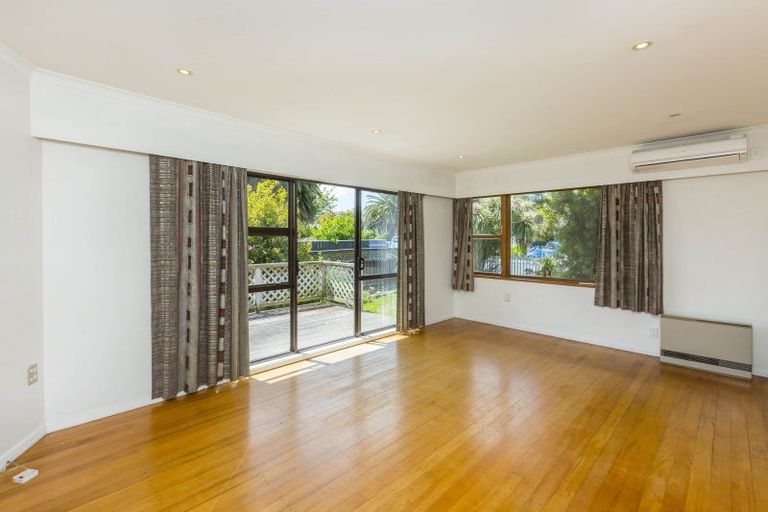 Photo of property in 5 Ruru Crescent, Heretaunga, Upper Hutt, 5018