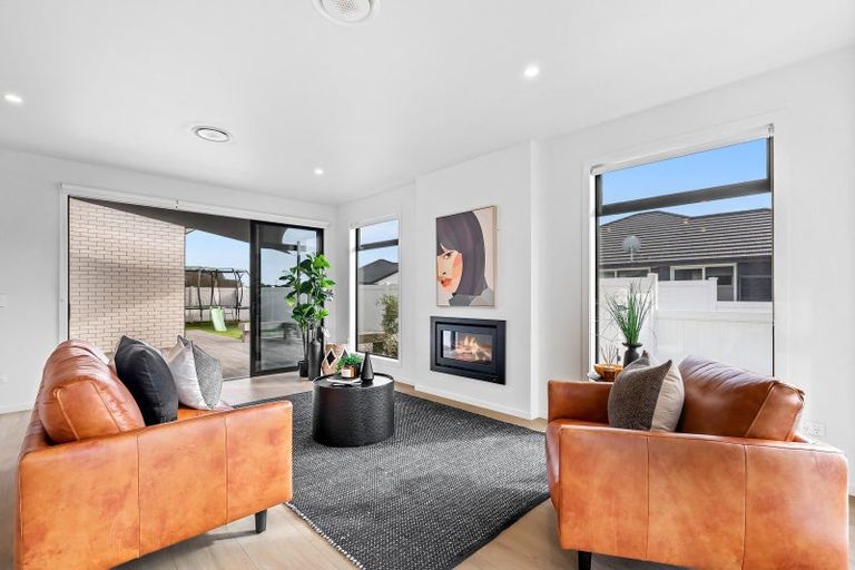 Photo of property in 20 Maturiki Drive, One Tree Point, 0118