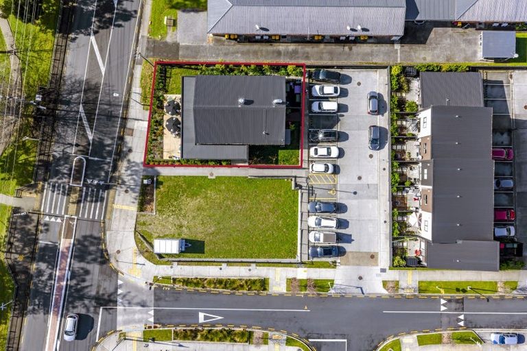 Photo of property in 460 West Coast Road, Glen Eden, Auckland, 0602