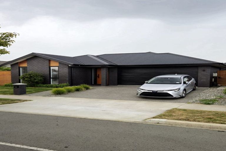 Photo of property in 35 Tiritiri Moana Drive, Pegasus, 7612