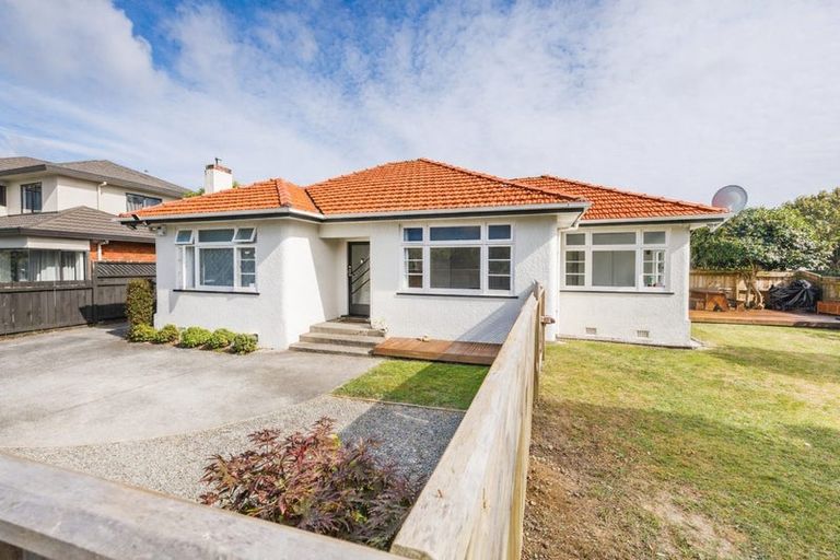Photo of property in 35 Hardie Street, Hokowhitu, Palmerston North, 4410