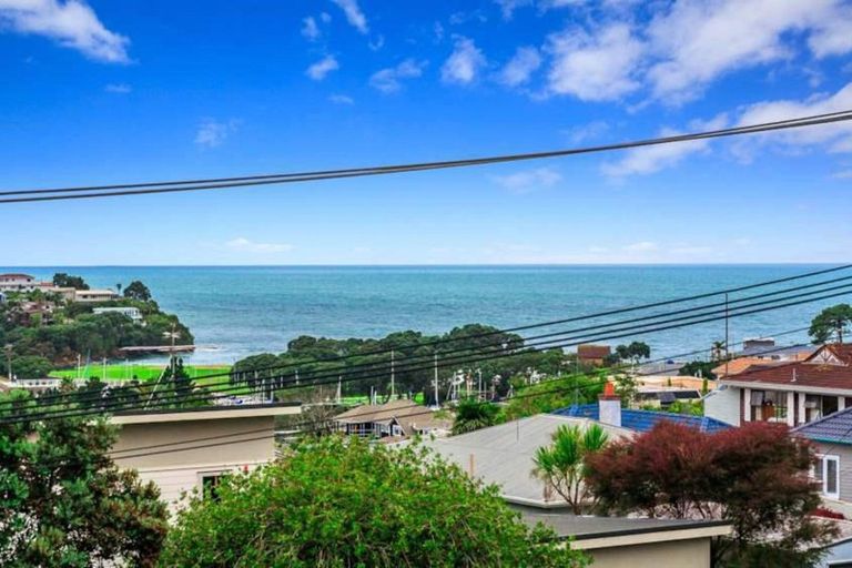 Photo of property in 1/28 Rangitoto Terrace, Milford, Auckland, 0620